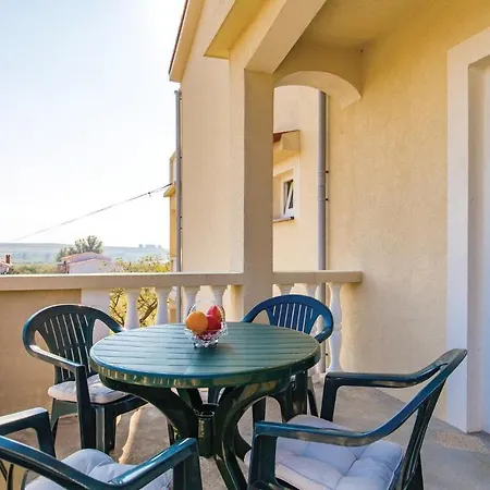 Апартаменты Beautiful In With 2 Bedrooms And Wifi *