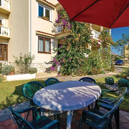 Beautiful In With 2 Bedrooms And Wifi Апартаменты Повляна