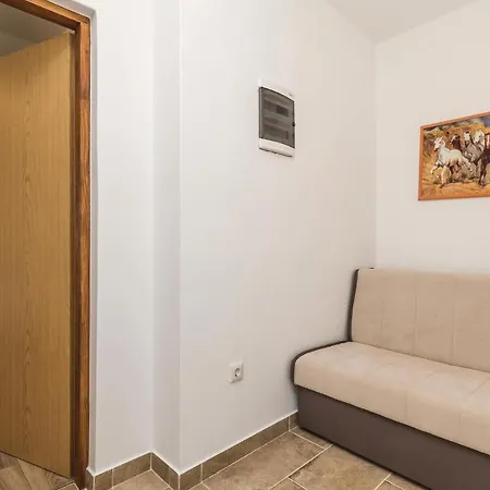 Апартаменты Beautiful In With 2 Bedrooms And Wifi
